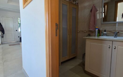 Chalet pareado con piscina privada en Montaña La Data