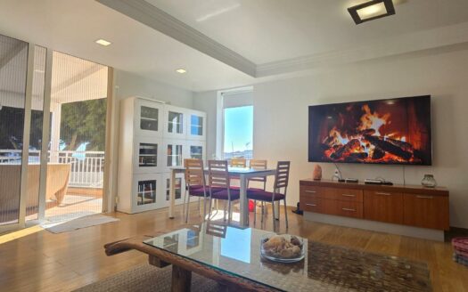 Chalet pareado con piscina privada en Montaña La Data