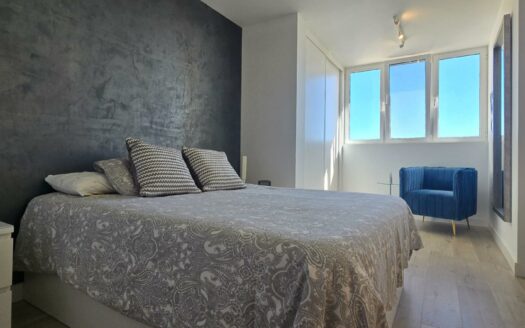 Chalet pareado con piscina privada en Montaña La Data