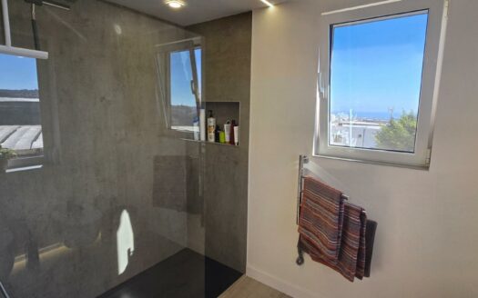 Chalet pareado con piscina privada en Montaña La Data