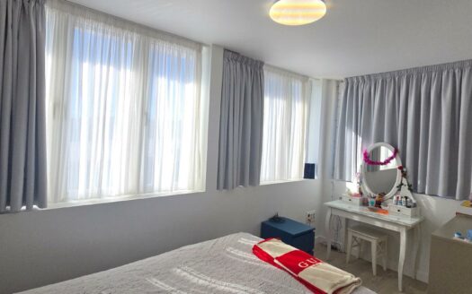 Chalet pareado con piscina privada en Montaña La Data