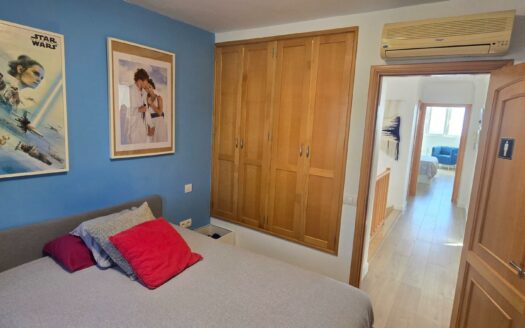 Chalet pareado con piscina privada en Montaña La Data