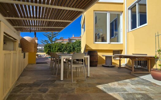 Chalet pareado con piscina privada en Montaña La Data