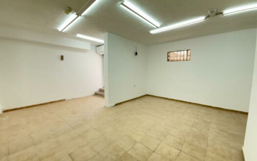 Local Comercial en Alquiler en Plaza del Hierro