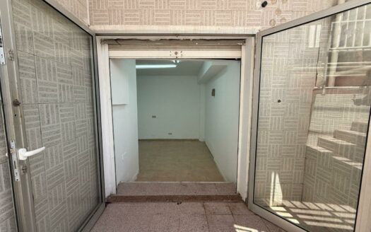 Local Comercial en Alquiler en Plaza del Hierro