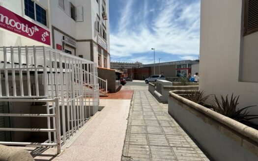 Local Comercial en Alquiler en Plaza del Hierro