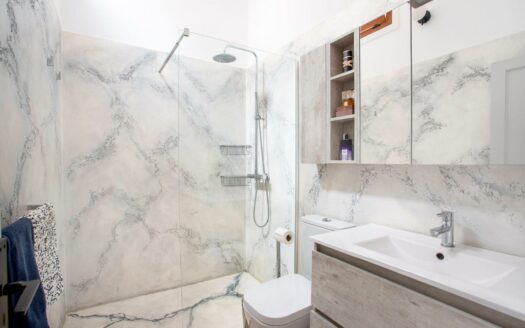 Bungalow Dúplex Reformado en Venta en Playa del Inglés – ¡Un Sueño Hecho Realidad!