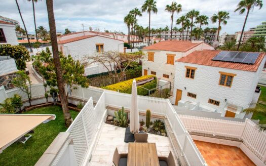 Bungalow Dúplex Reformado en Venta en Playa del Inglés – ¡Un Sueño Hecho Realidad!
