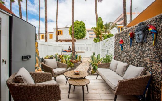 Bungalow Dúplex Reformado en Venta en Playa del Inglés – ¡Un Sueño Hecho Realidad!