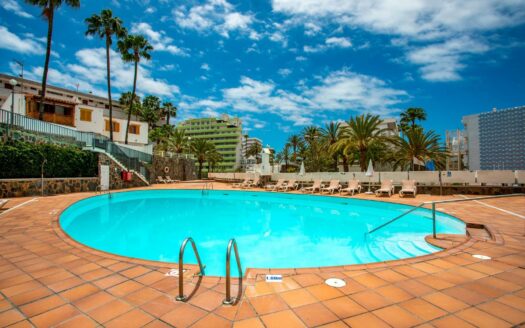Bungalow Dúplex Reformado en Venta en Playa del Inglés – ¡Un Sueño Hecho Realidad!