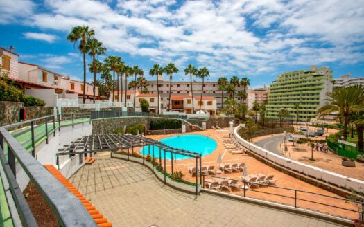 Bungalow Dúplex Reformado en Venta en Playa del Inglés – ¡Un Sueño Hecho Realidad!