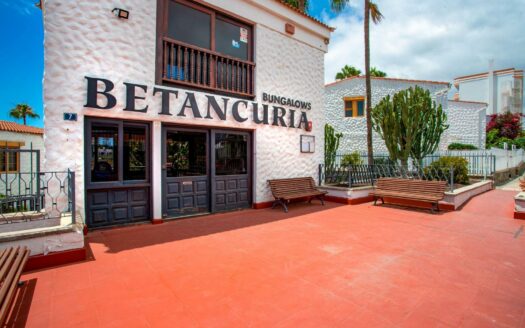Bungalow Dúplex Reformado en Venta en Playa del Inglés – ¡Un Sueño Hecho Realidad!
