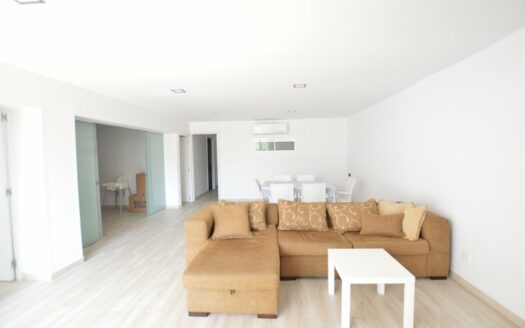 Apartamento renovado a 3 minutos de la playa