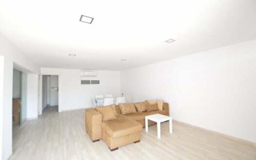 Apartamento renovado a 3 minutos de la playa