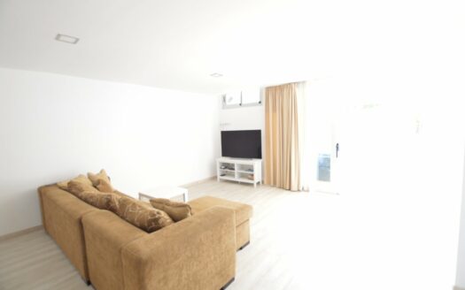 Apartamento renovado a 3 minutos de la playa