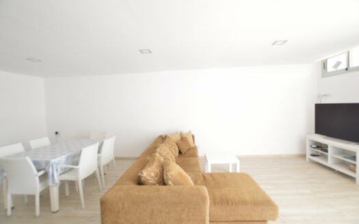 Apartamento renovado a 3 minutos de la playa