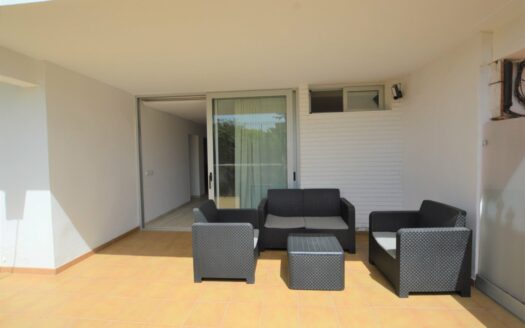 Apartamento renovado a 3 minutos de la playa