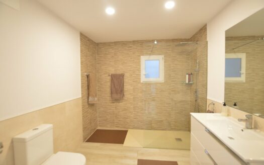 Apartamento renovado a 3 minutos de la playa