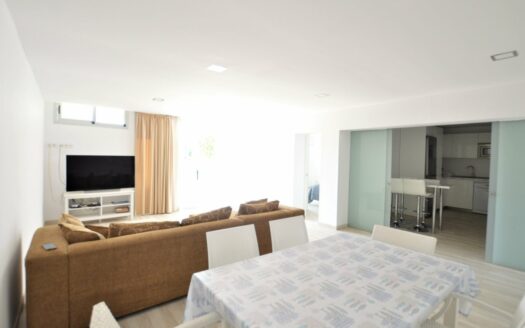 Apartamento renovado a 3 minutos de la playa