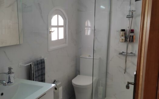 Chalet con piscina privada disponible para CORTA TEMPORADA