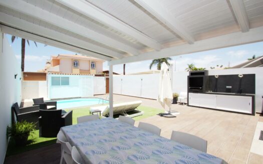 Chalet con piscina privada en Sonnenland