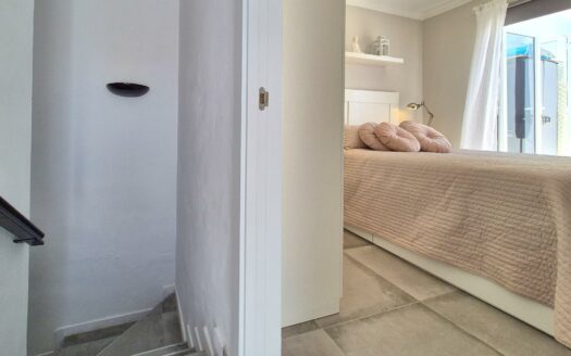 MODERNO DÚPLEX RECIÉN REFORMADO DE 4 HABITACIONES, ZONA EXTERIOR GRANDE Y VISTAS AL MAR EN AMADORES