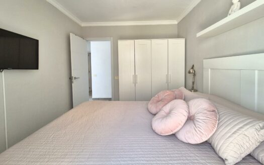 MODERNO DÚPLEX RECIÉN REFORMADO DE 4 HABITACIONES, ZONA EXTERIOR GRANDE Y VISTAS AL MAR EN AMADORES