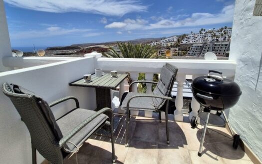 MODERNO DÚPLEX RECIÉN REFORMADO DE 4 HABITACIONES, ZONA EXTERIOR GRANDE Y VISTAS AL MAR EN AMADORES
