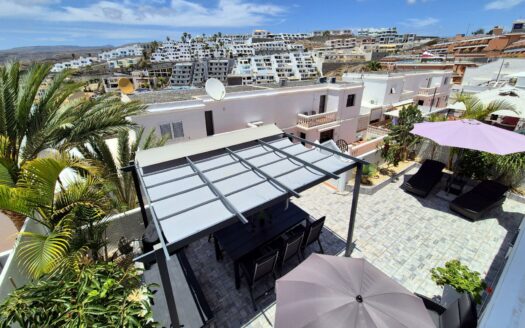 MODERNO DÚPLEX RECIÉN REFORMADO DE 4 HABITACIONES, ZONA EXTERIOR GRANDE Y VISTAS AL MAR EN AMADORES