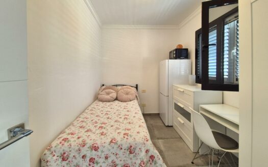 MODERNO DÚPLEX RECIÉN REFORMADO DE 4 HABITACIONES, ZONA EXTERIOR GRANDE Y VISTAS AL MAR EN AMADORES