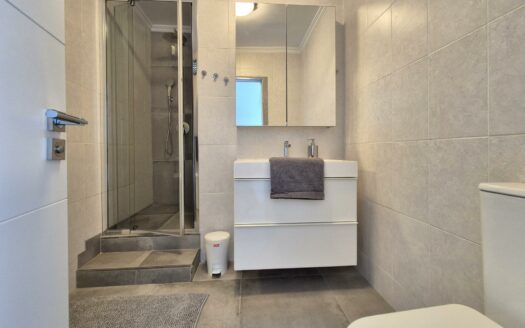 MODERNO DÚPLEX RECIÉN REFORMADO DE 4 HABITACIONES, ZONA EXTERIOR GRANDE Y VISTAS AL MAR EN AMADORES