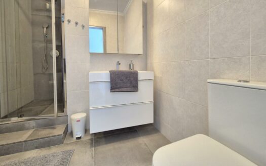 MODERNO DÚPLEX RECIÉN REFORMADO DE 4 HABITACIONES, ZONA EXTERIOR GRANDE Y VISTAS AL MAR EN AMADORES