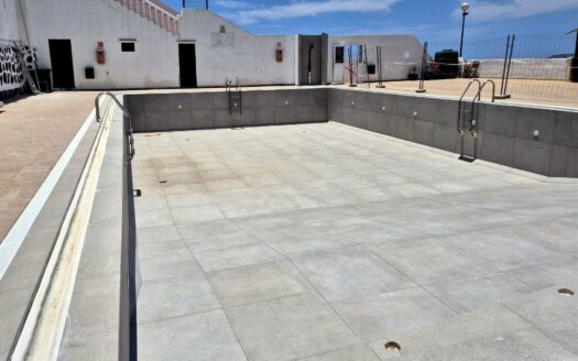 MODERNO DÚPLEX RECIÉN REFORMADO DE 4 HABITACIONES, ZONA EXTERIOR GRANDE Y VISTAS AL MAR EN AMADORES
