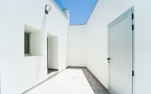 Vivienda reformada con parcela rústica de 729 metros