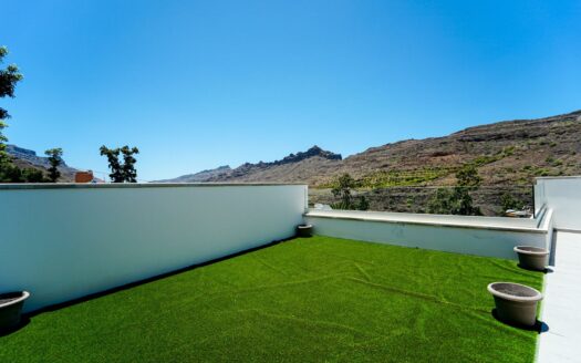 Vivienda reformada con parcela rústica de 729 metros