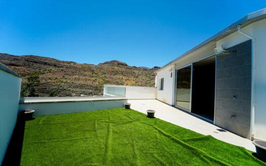 Vivienda reformada con parcela rústica de 729 metros