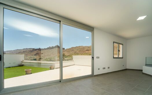 Vivienda reformada con parcela rústica de 729 metros