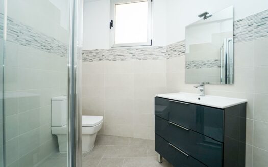 Vivienda reformada con parcela rústica de 729 metros