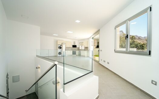 Vivienda reformada con parcela rústica de 729 metros