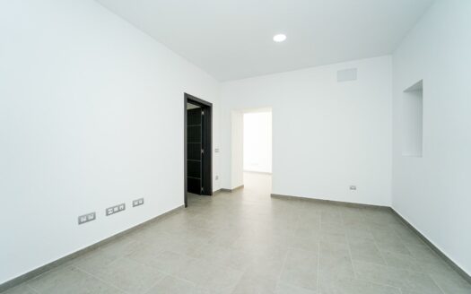 Vivienda reformada con parcela rústica de 729 metros