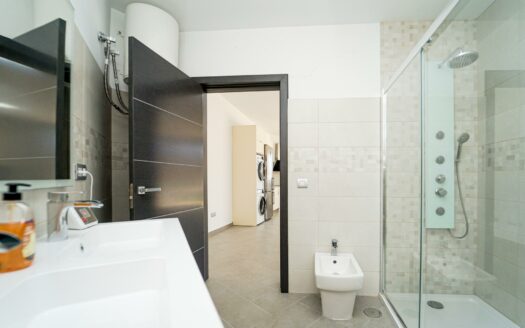 Vivienda reformada con parcela rústica de 729 metros