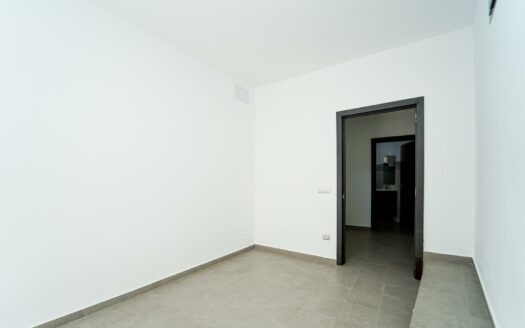 Vivienda reformada con parcela rústica de 729 metros