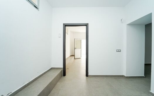 Vivienda reformada con parcela rústica de 729 metros