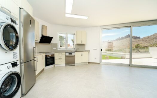 Vivienda reformada con parcela rústica de 729 metros