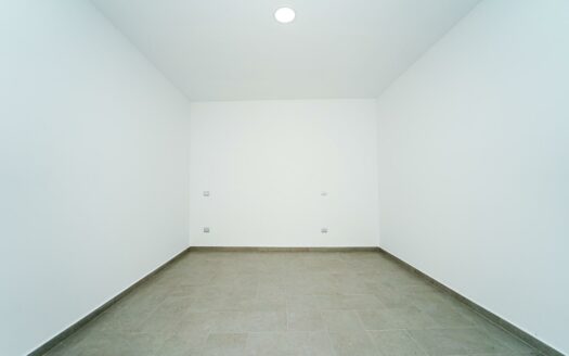 Vivienda reformada con parcela rústica de 729 metros