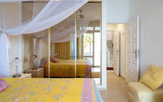 Exclusivo pareado con vistas al mar – Ubicación de ensueño cerca de Anfi del Mar