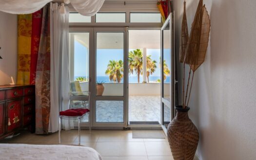 Exclusivo pareado con vistas al mar – Ubicación de ensueño cerca de Anfi del Mar