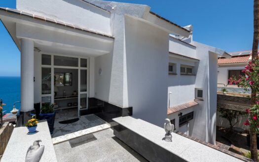 Exclusivo pareado con vistas al mar – Ubicación de ensueño cerca de Anfi del Mar