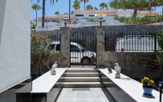 Exclusivo pareado con vistas al mar – Ubicación de ensueño cerca de Anfi del Mar