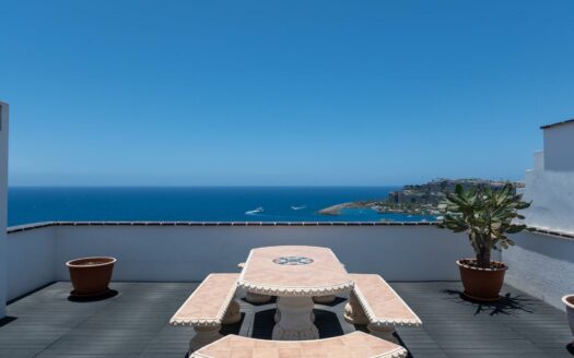Exclusivo pareado con vistas al mar – Ubicación de ensueño cerca de Anfi del Mar